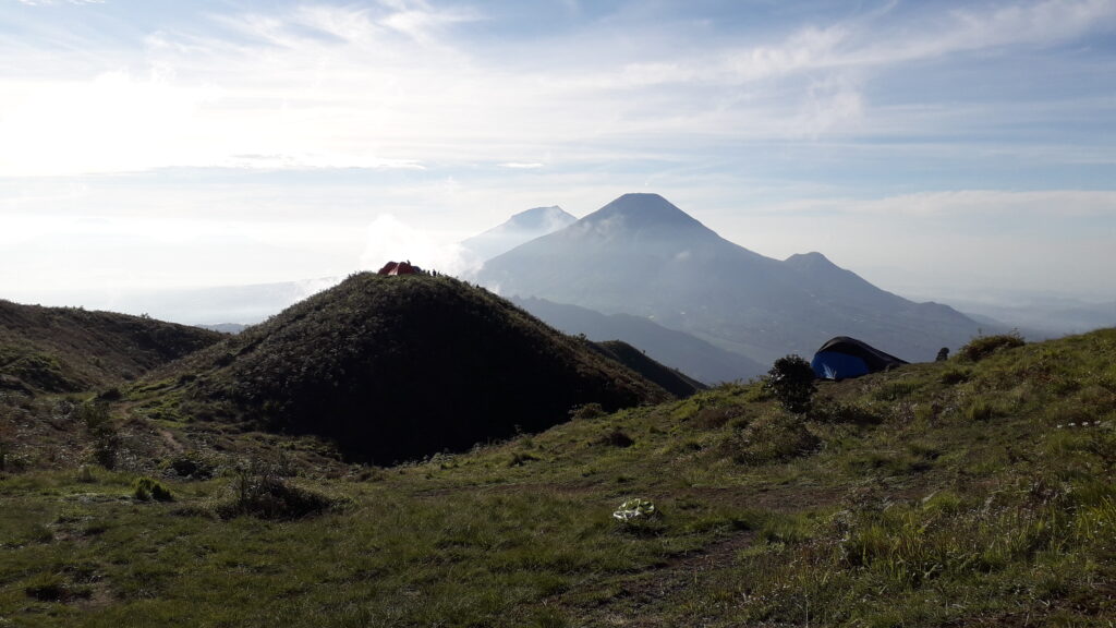 Pendakian Gunung Prau PatakBanteng